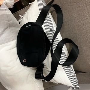 Black Lulu Lemon belt bag